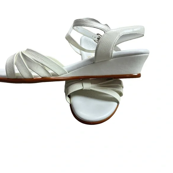 SAS women’s white strappy patent leather Tripad comfort sandals SZ 8.5 WW - Picture 3 of 7